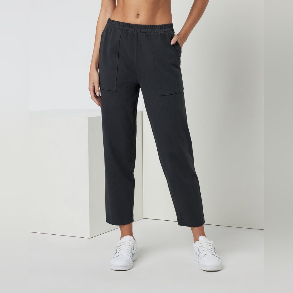 Vuori Mackenzie Washed Black cotton Tapered Pant